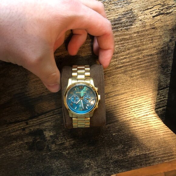 Micheal Kors Stop World Hunger Limited Release Watch - Picture 2 of 5